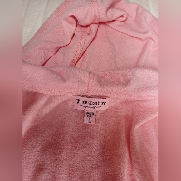 Juicy Couture Pink Velour Hoodie & Shorts Set – Size L (NWOT) - Picture 4 of 16